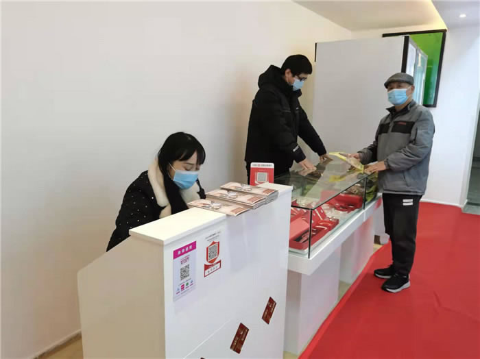 四川中青旅綿陽(yáng)分社、綿陽(yáng)市中旅假日旅行社、綿陽(yáng)自來(lái)文化傳播有限公司24H自助售貨服務(wù)盛大開(kāi)業(yè)